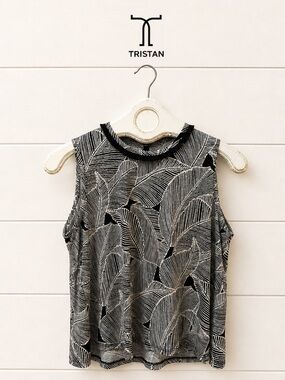 TRISTAN Black & White Leaf Print Sleeveless Blouse Size L